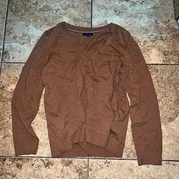 Tommy Hilfiger sweater  - Picture 2 of 4